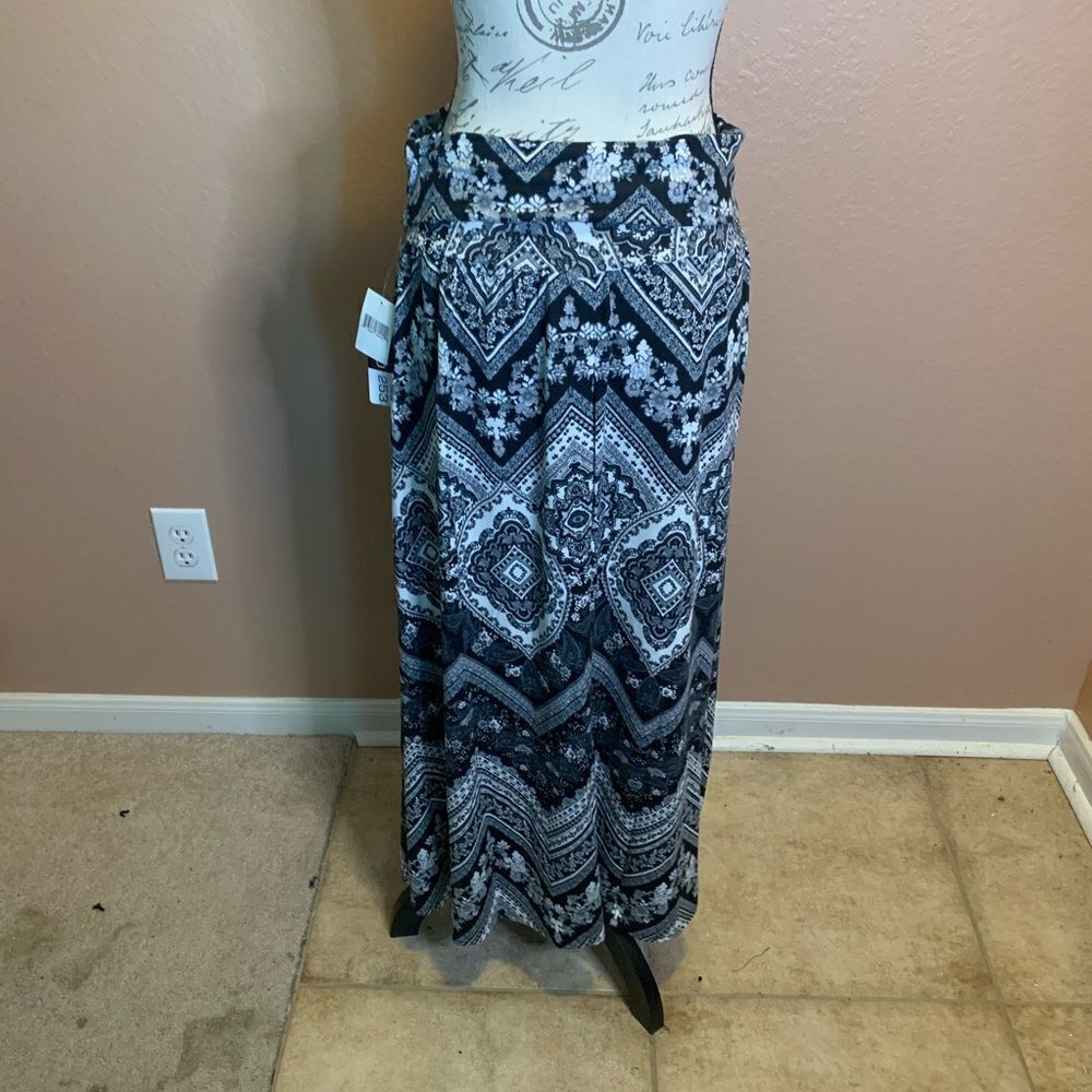 Studio 253 patterned skirt - Picture 4 of 8